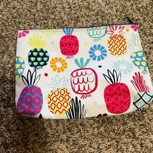 Thirty-One large zipper pouch - pineapples